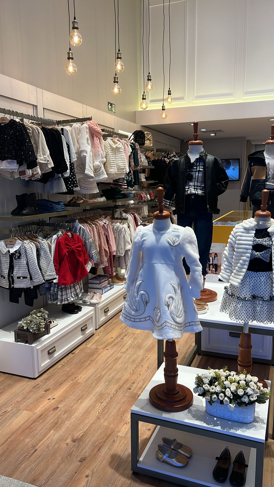 Milon reinaugura loja no BarraShopping(RJ) com desfile exclusivo da coleção Outono Inverno 2025