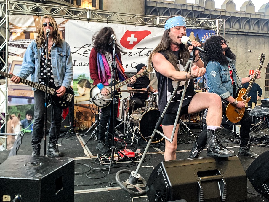 Show em homenagem a banda Guns N' Roses no Teatro Brigitte Blair em Copacabana 8 SWEET GUNS