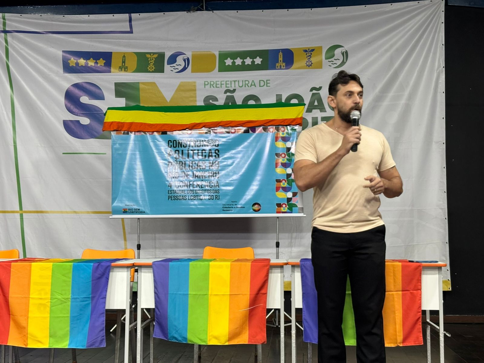 São João de Meriti promove etapa preparatória para a 4ª Conferência Estadual dos Direitos das Pessoas LGBTQIAPN+ do RJ 8 Francisco Dantas