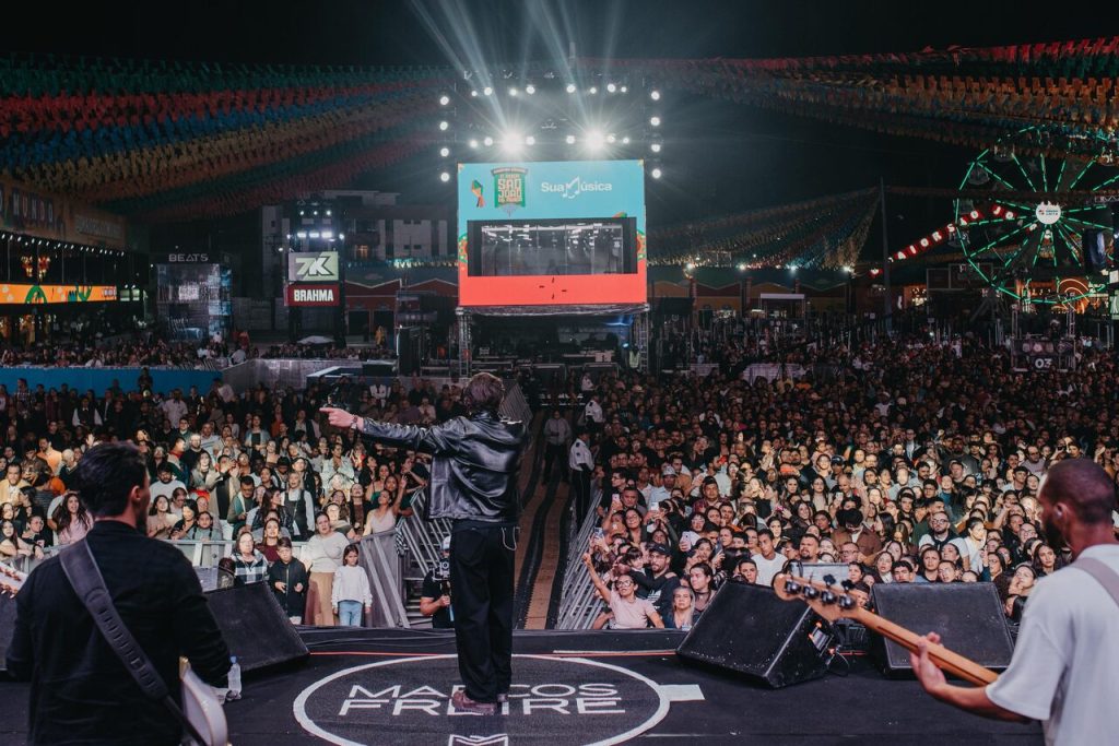 Fenômeno da música gospel, Marcos Freire reuniu milhares de pessoas no Maior São João do Mundo 8