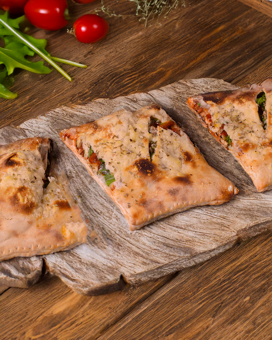 Novas Scalinatas do O Forno Rio: o sabor que aquece no inverno 7 O Forno Rio - Rúcula com tomate seco