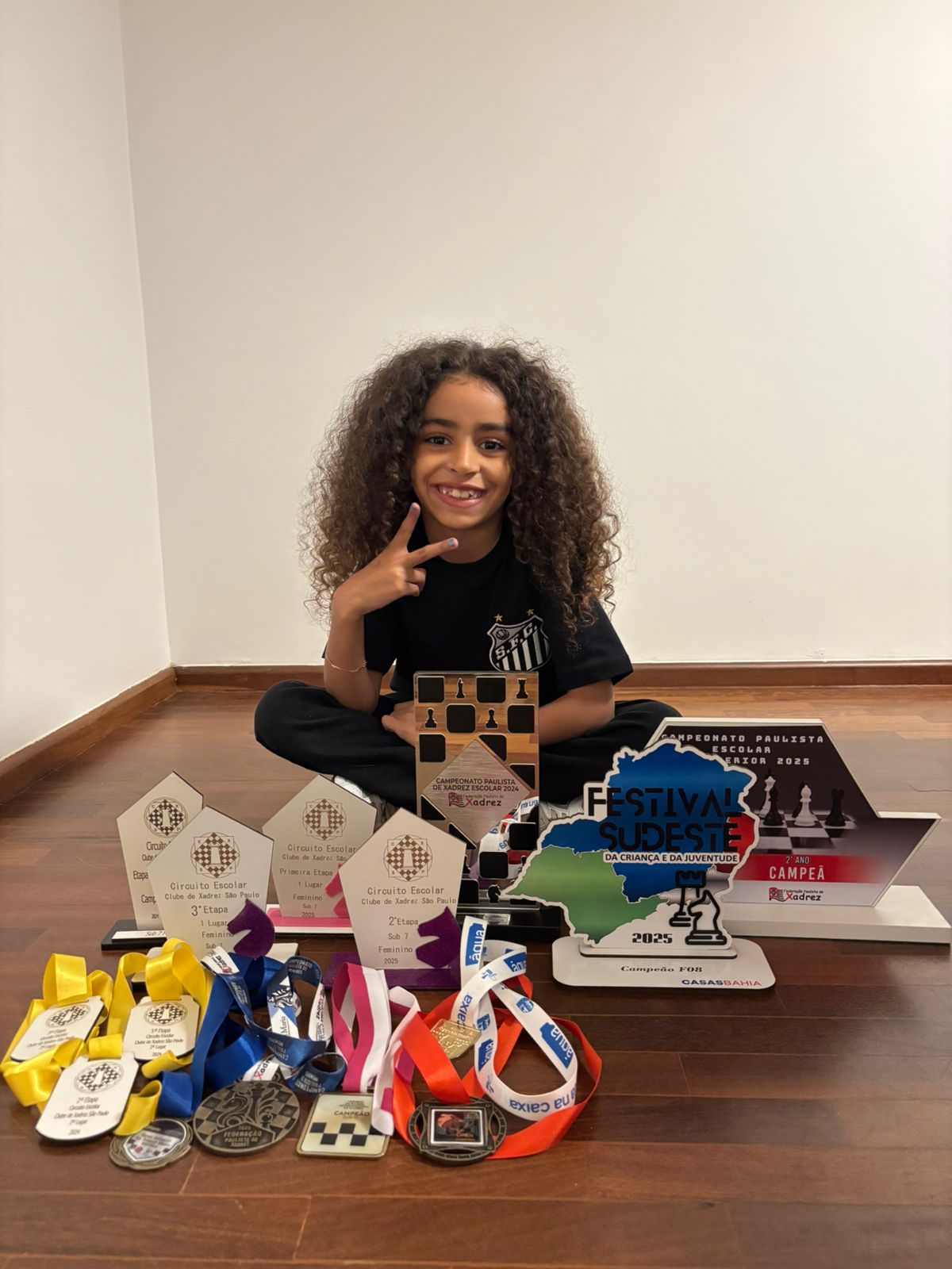 Filha de lutador campeão mundial, Sofia Jaffé brilha como prodígio do xadrez aos 7 anos e se prepara para o Pan-Americano 7 Sofia Jaffé