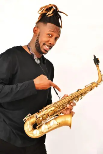 Chacal do Sax faz show na Feijoada do Bola de Setembro 2 Chacal do Sax