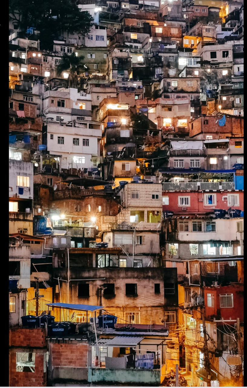 Rocinha promove sessão de cinema gratuita e ao ar livre