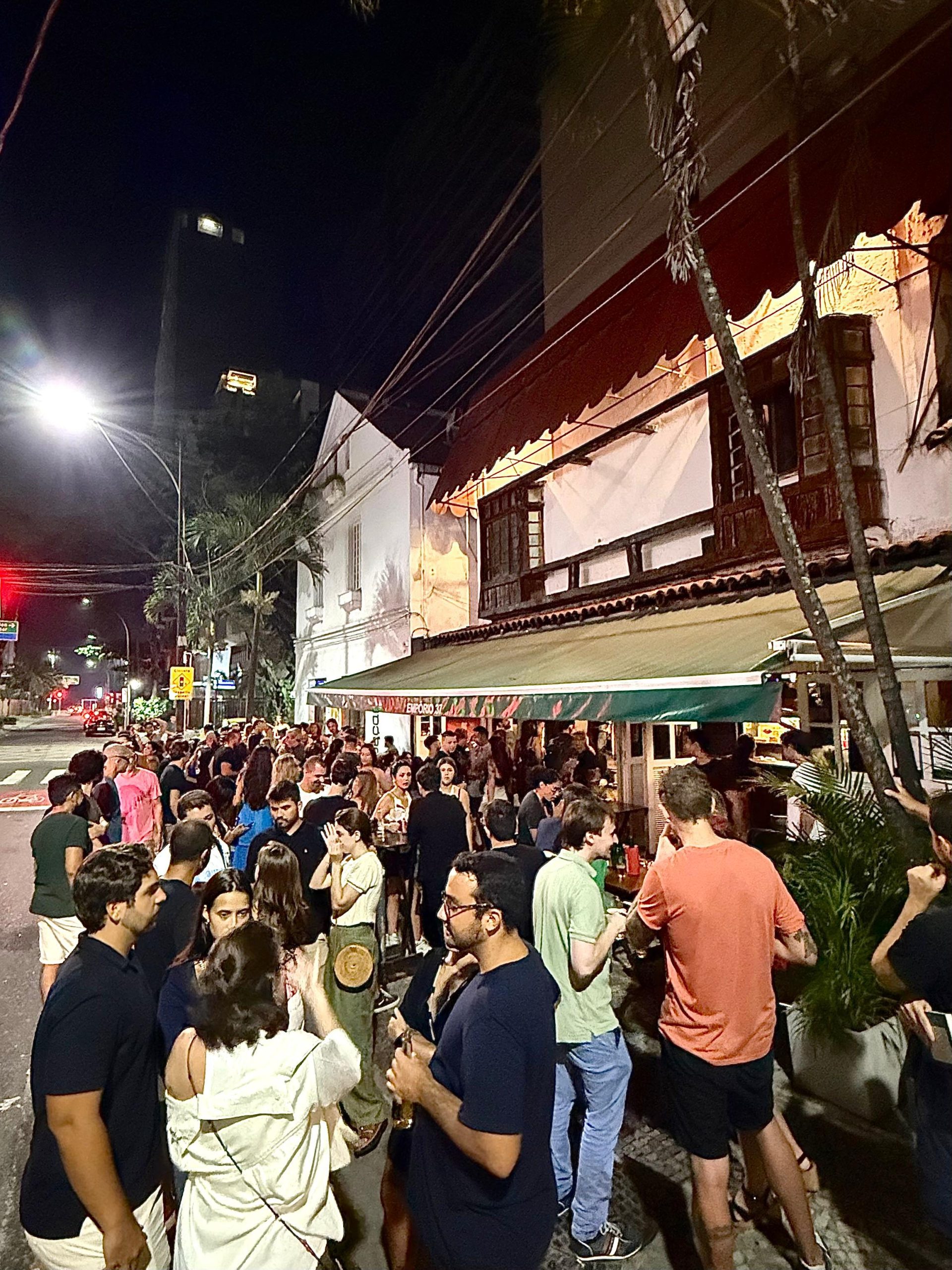 Halloween para todos os gostos: de festa secreta no Blue Blazer a três noites gratuitas no Empório 37 9 Empório 37