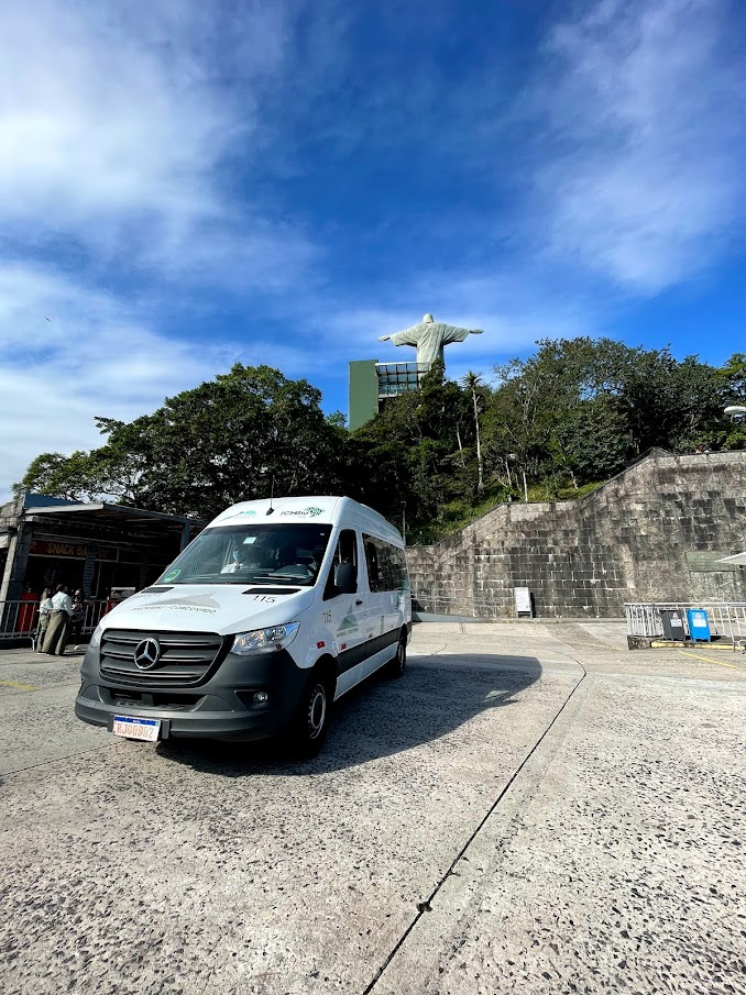 Alta temporada em Paineiras Corcovado amplia horário de visitas ao Cristo Redentor 7 Vans Paineiras Corcovado
