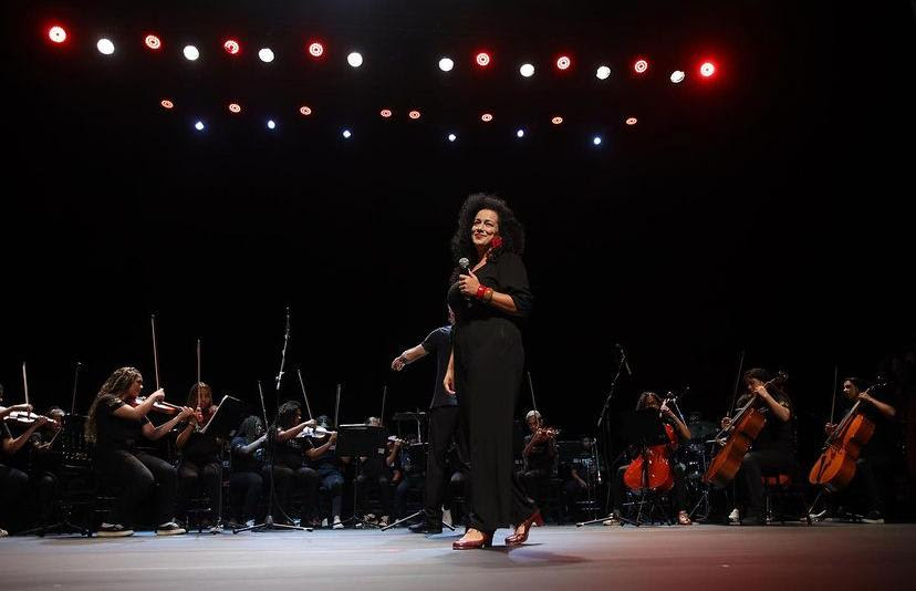 Orquestra Harmonicos e Juliana Maia