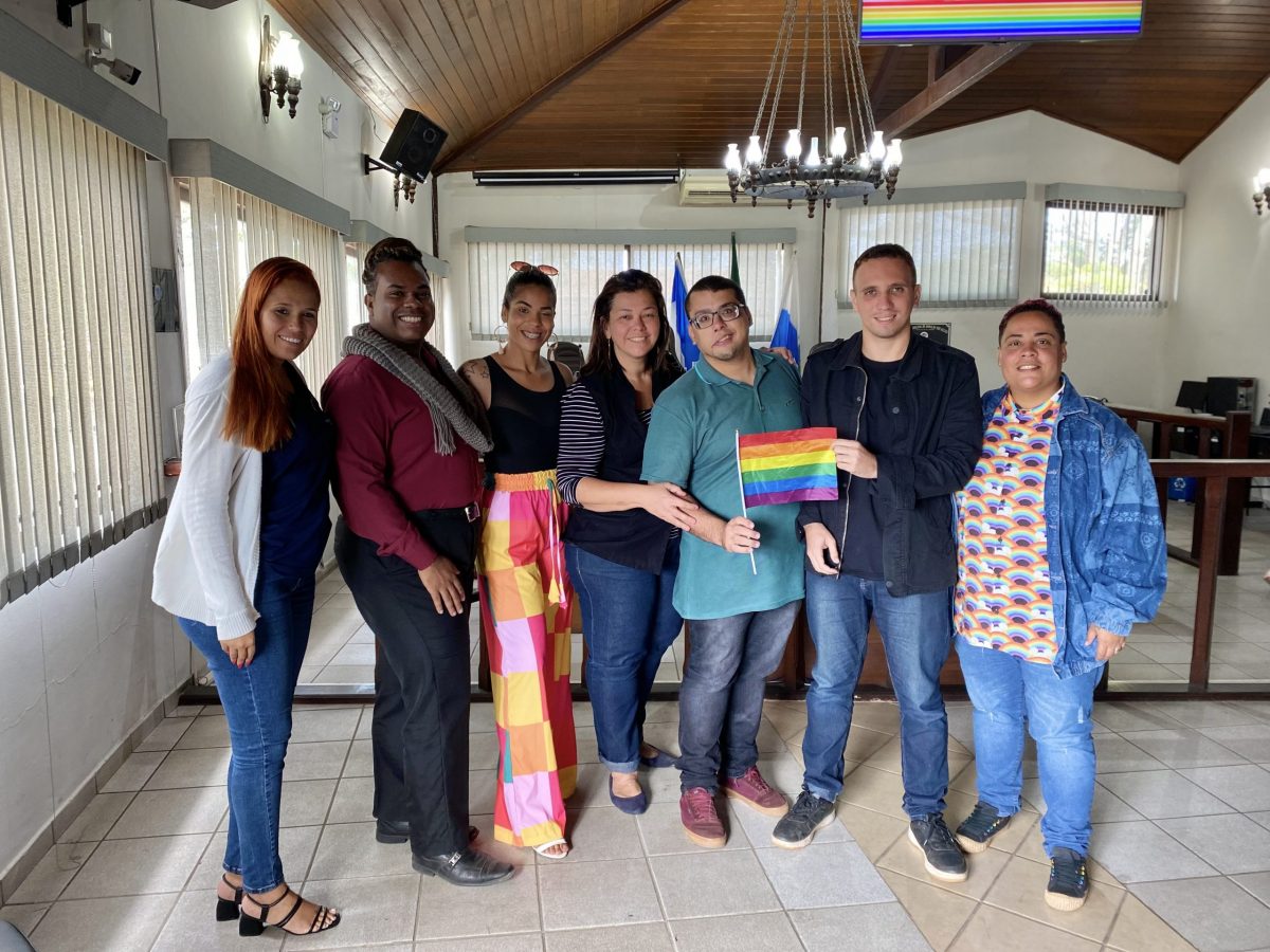 Equipe da Prefeitura de Búzios e Centro de Cidadania LGBTI+ da Baixada Litorânea