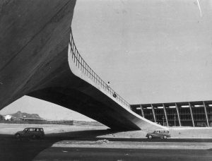 Passarela Paulo Bittencourt desenhada por Affonso Eduardo Reidy e inaugurada em 1963-dec 1960