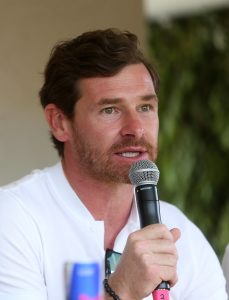 Casa vandalizada e segurança agredido. André Villas Boas pede “empenhada cooperação” das autoridades