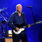 mark-knopfler-lider-do-dire-straits-vai-leiloar-120-guitarras-e-amplificadores.jpg