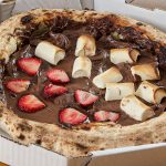 Pizza Dois Sabores – Morango com Nutella e S’mores com Nutella