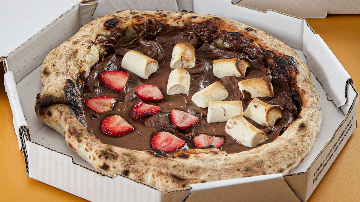 Pizza Dois Sabores - Morango com Nutella e S'mores com Nutella
