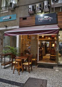 Degustação de vinhos no Farrapos Wine Bar