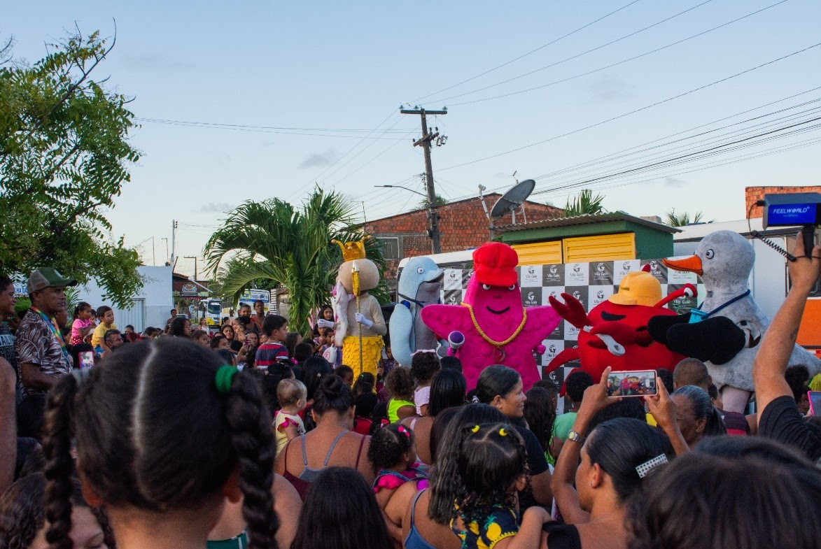 Festa para a comunidade de Barra de Santo Antônio (AL) no Dia das Crianças.
