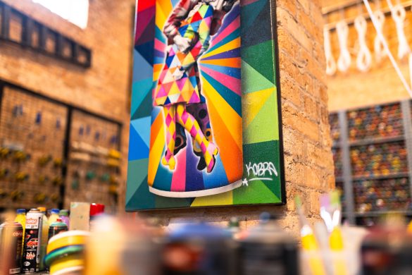 Kobra abre as portas de ateliê para visitação no FAMA Museu, em Itu