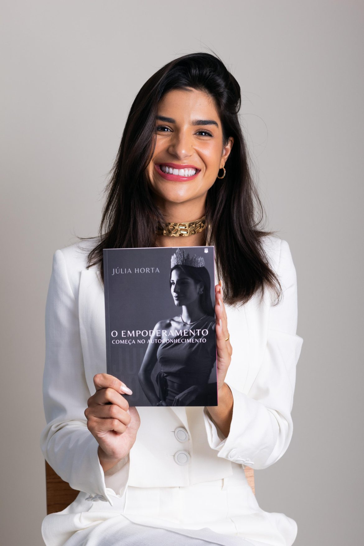 Júlia Horta lança livro ajudando mulheres a serem protagonistas