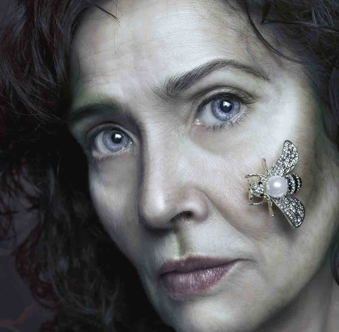 abeja old, DE ERIKA G. ROBLEDO abeja old, DE ERIKA G. ROBLEDO