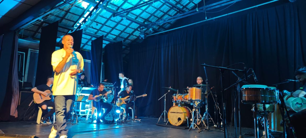 Funarj inicia temporada de shows no Teatro Mário Lago com casa cheia Funarj inicia temporada de shows no Teatro Mário Lago com casa cheia