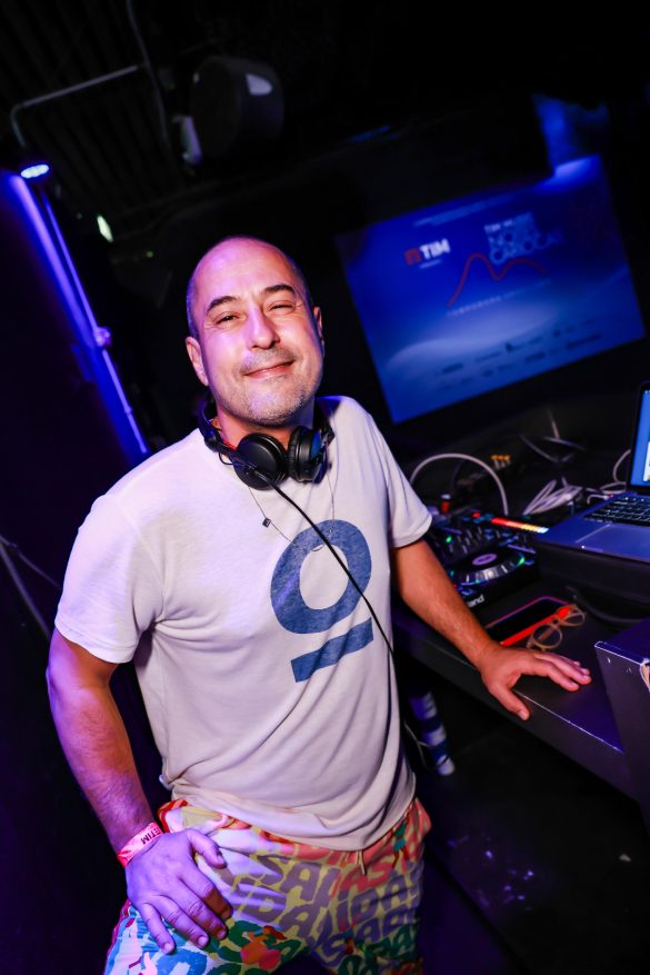 TIM MUSIC NOITES CARIOCAS 2025 – DJ MARCELINHO DALUA – FOTO GABI NETTO TIM MUSIC NOITES CARIOCAS 2025 - DJ MARCELINHO DALUA - FOTO GABI NETTO