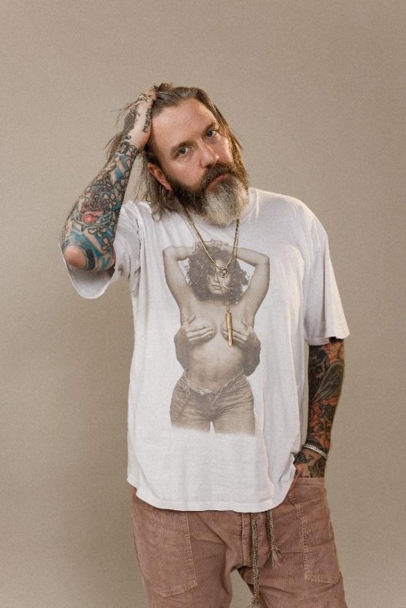 QUEREMOS! traz artista ao Rio pela terceira vez.