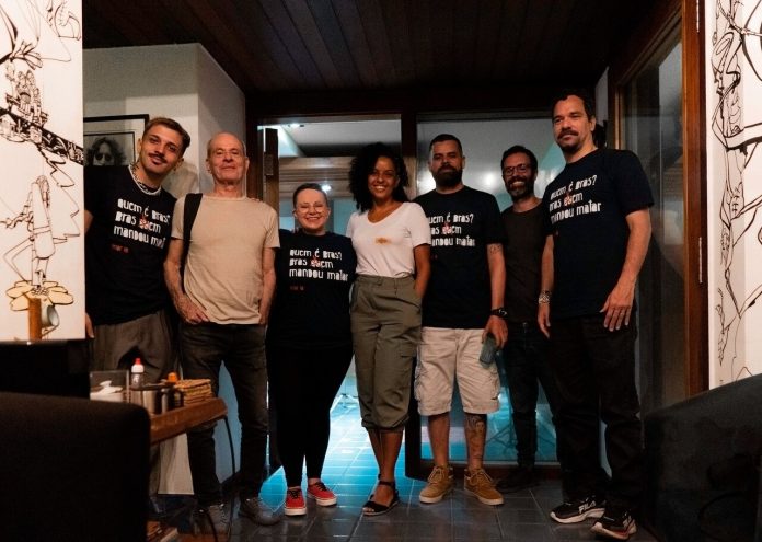 Gibson Moraes, Ney Matogrosso, Isabela Sultani, Nailena Maika (Produtora Janela Capacete), Vitor Pirralho, Pedro Richaid (Técnico de som) e Yuri Queiroga