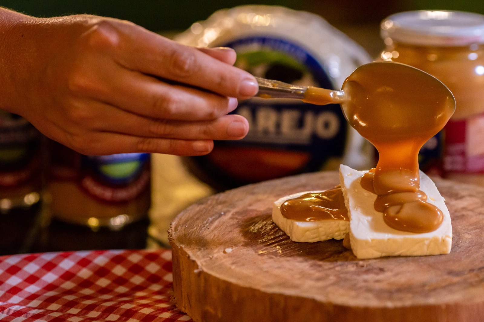 Explorando sabores artesanais: três destinos imperdíveis para amantes de queijos