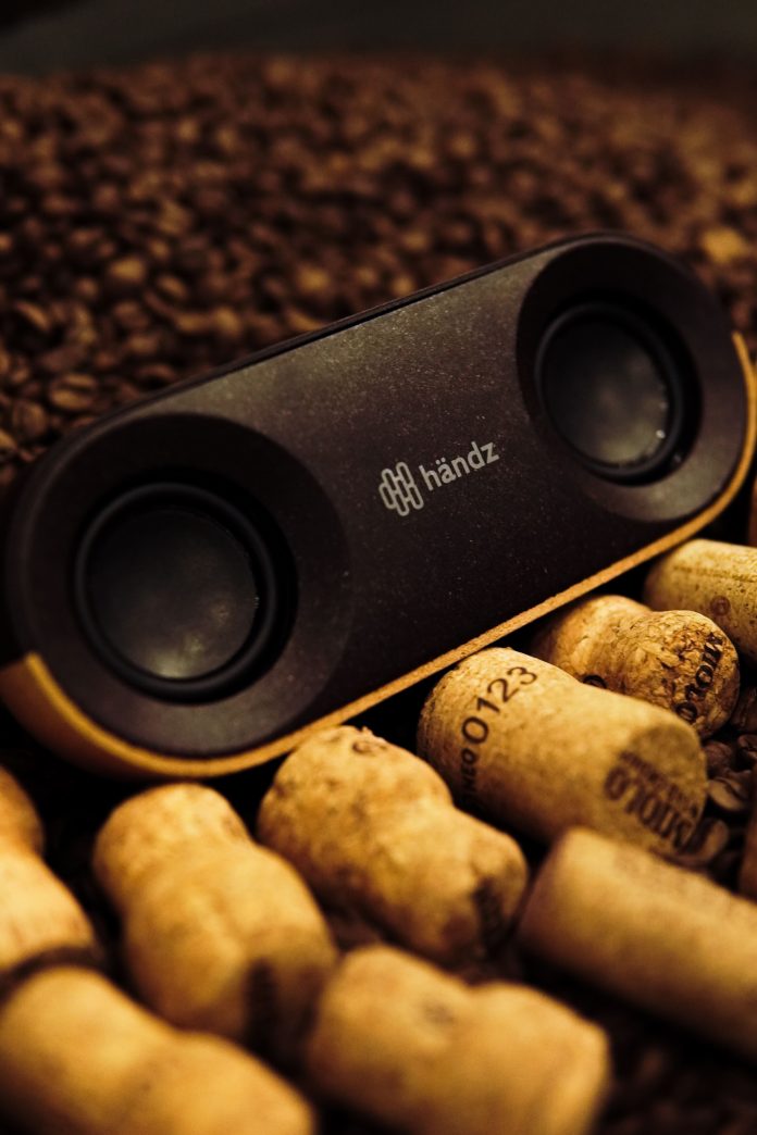A Händz Espresso é uma caixa de som criada a partir de cortiça, grãos e fibra de café. Créditos Danilo Carvalho/ Growth Global