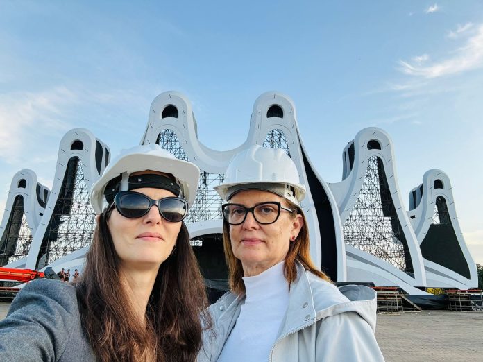 Flávia e Giselle Tápias na Cidade do Rock