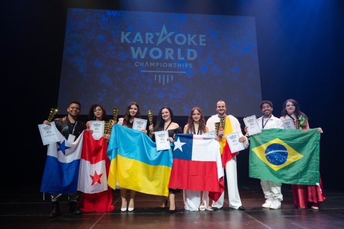 Dupla brasileira conquista a terceira colocação no Campeonato Mundial de Karaokê disputado na Finlândia.