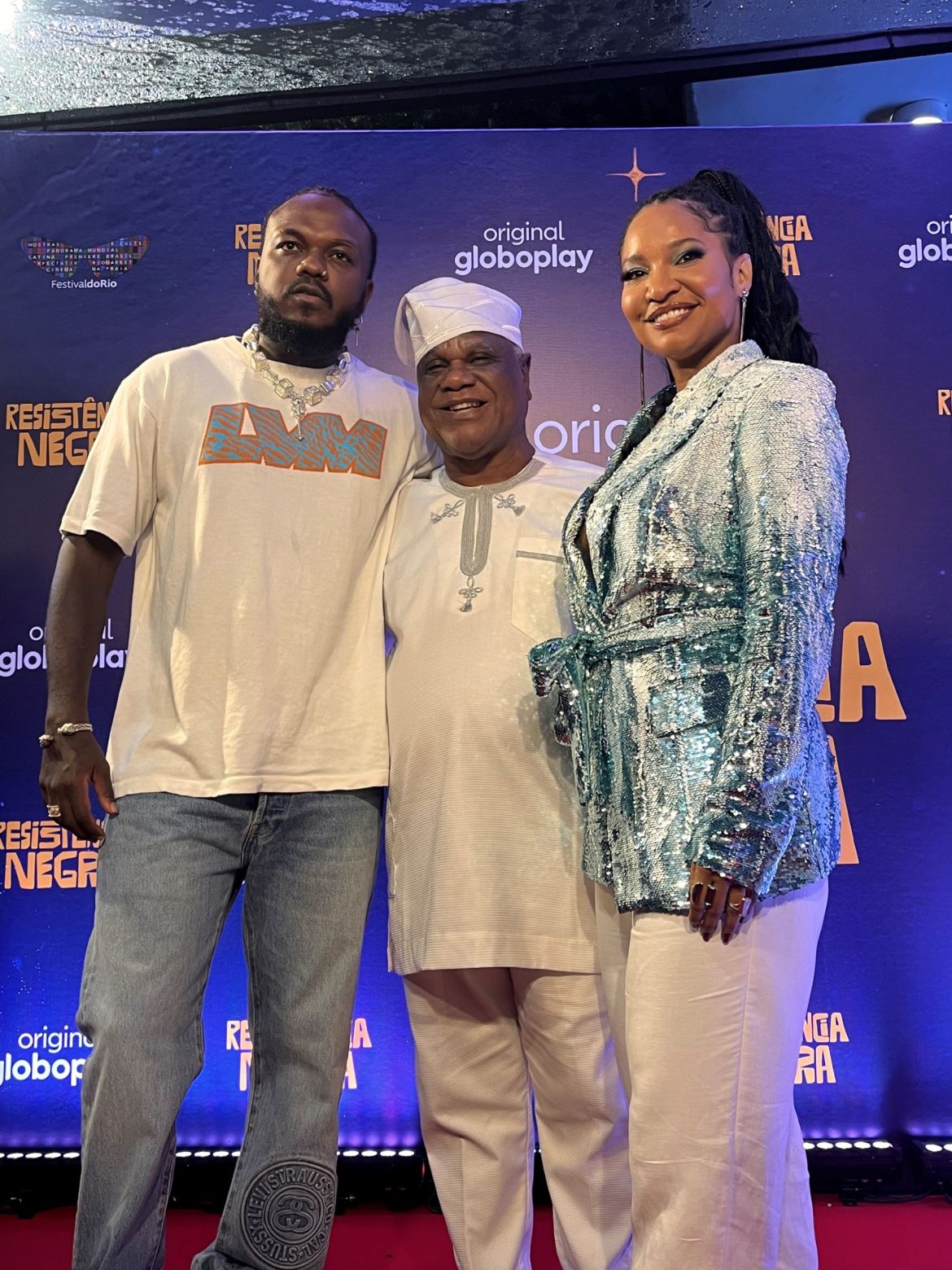 Djonga com Larissa Luz e Ivanir dos Santos