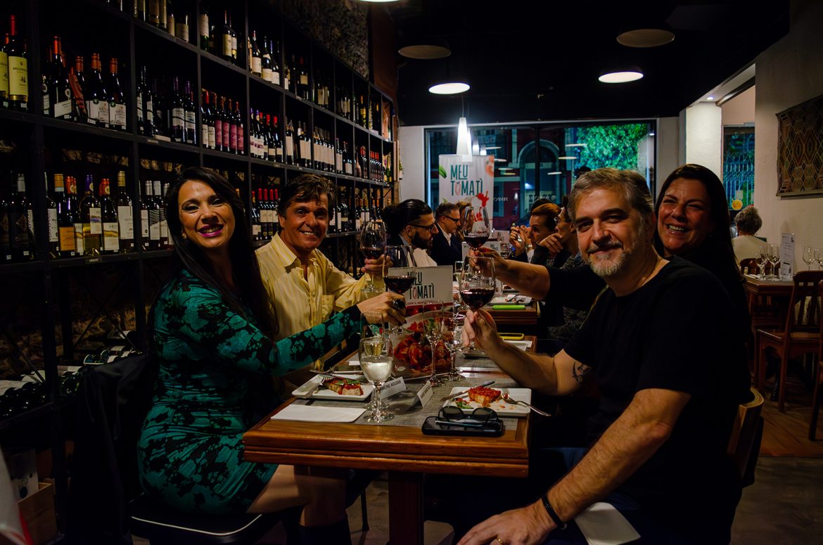 Tomate Italiano em conserva brilha em jantar harmonizado do projeto Meu Tomati