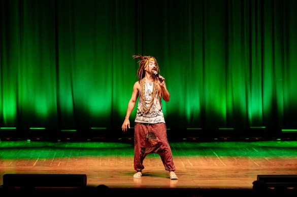 Marco Luque em “Dilatados”