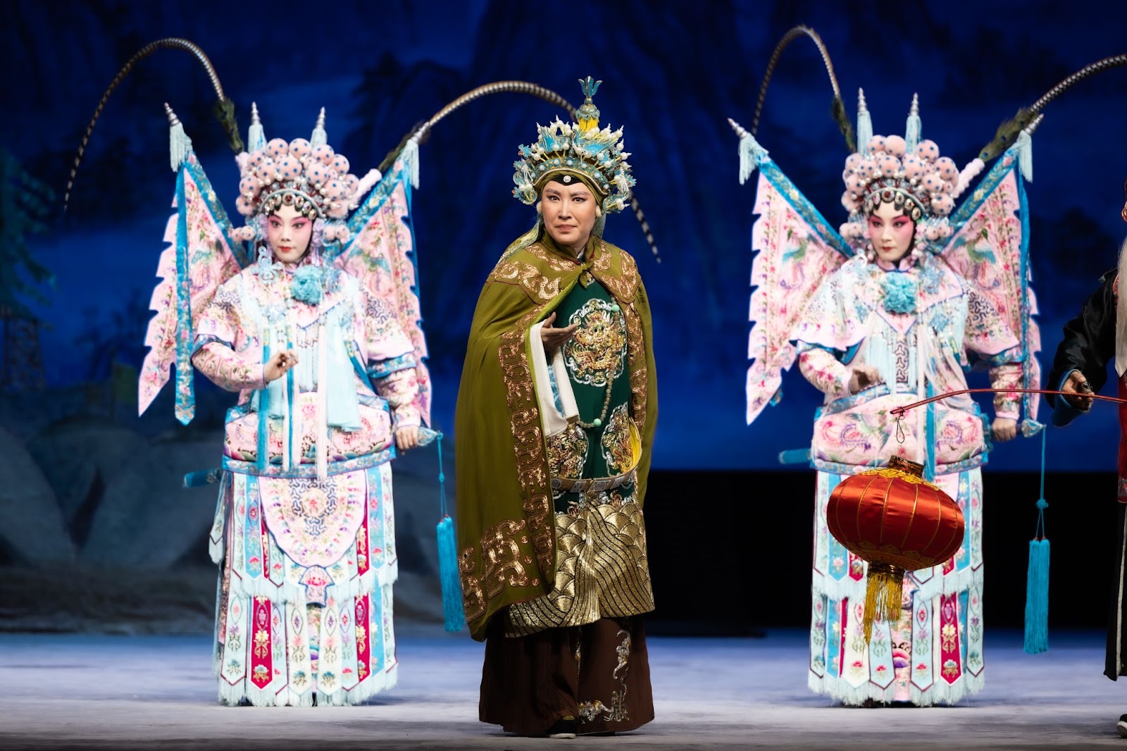 Patrimônio Cultural Imaterial da Humanidade, a Ópera de Pequim chega com sua magia, tradição e beleza ao Teatro Riachuelo