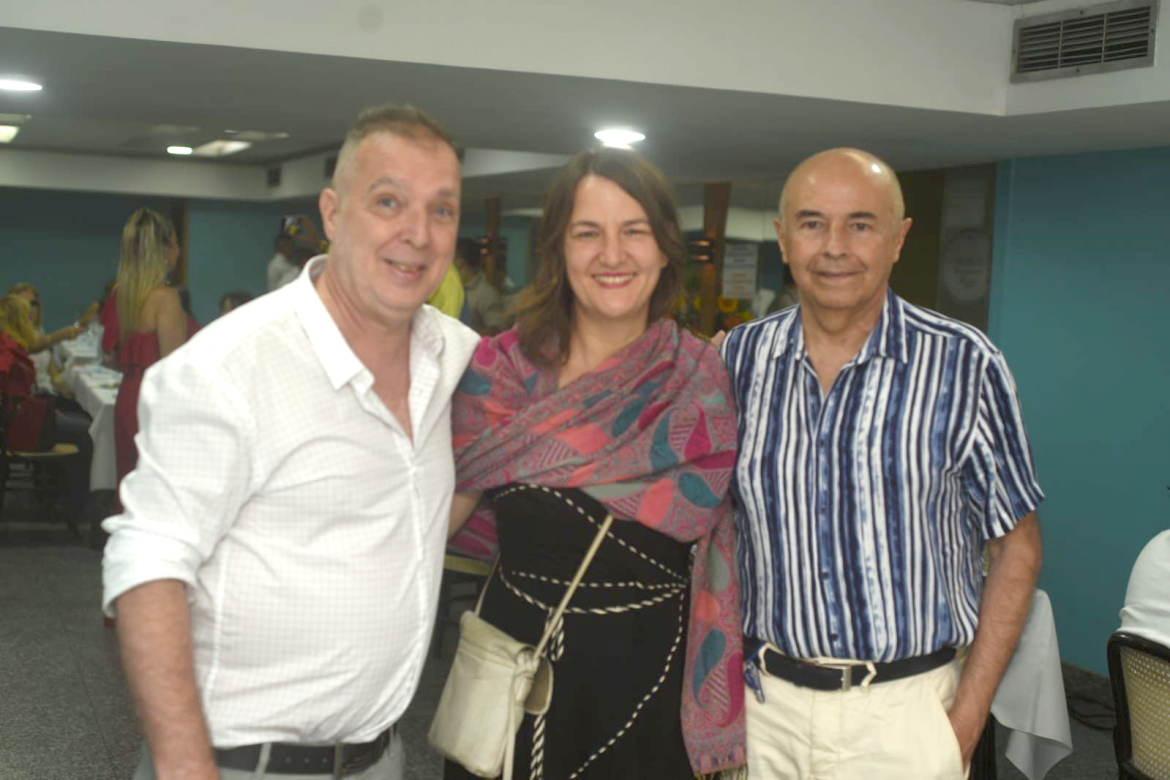 Bayard Boiteux com Martina Farmbauer e o consul geral do México Héctor Valezzi