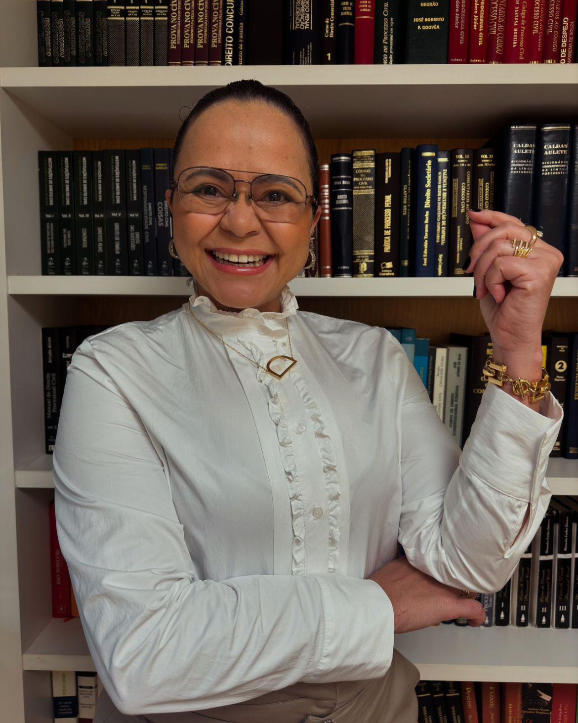 Dra. Valéria Silvério Vieira.