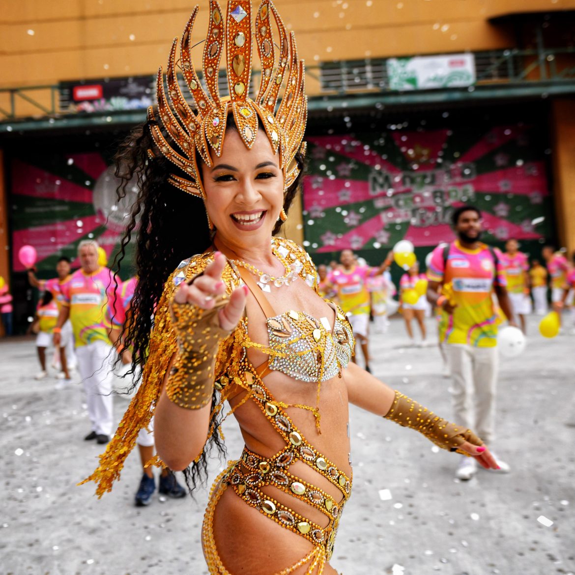 Chloé é anunciada como nova Musa da Porto da Pedra para o carnaval 2025