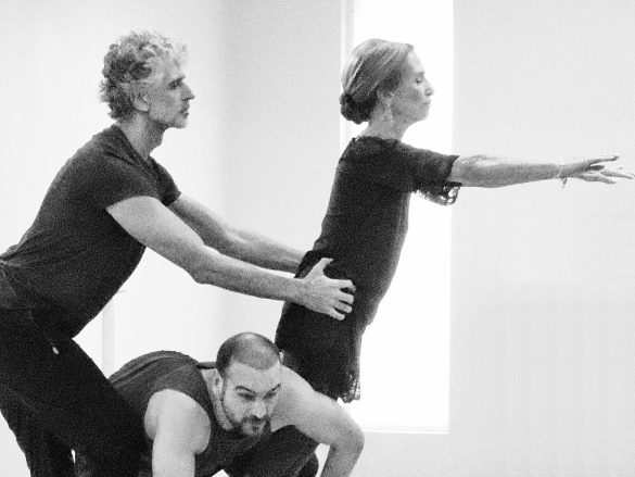 Os bailarinos Fernando Rocha, Jefferson Damasceno e Vera Lafer