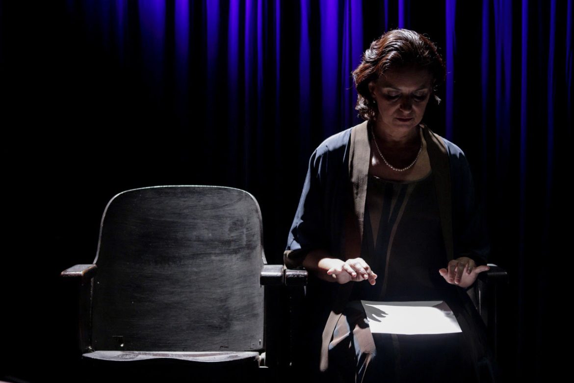 Espetáculo “Palavras” da Companhia Ensaio Aberto abre a temporada teatral do Armazém da Utopia Espetáculo “Palavras” da Companhia Ensaio Aberto abre a temporada teatral do Armazém da Utopia