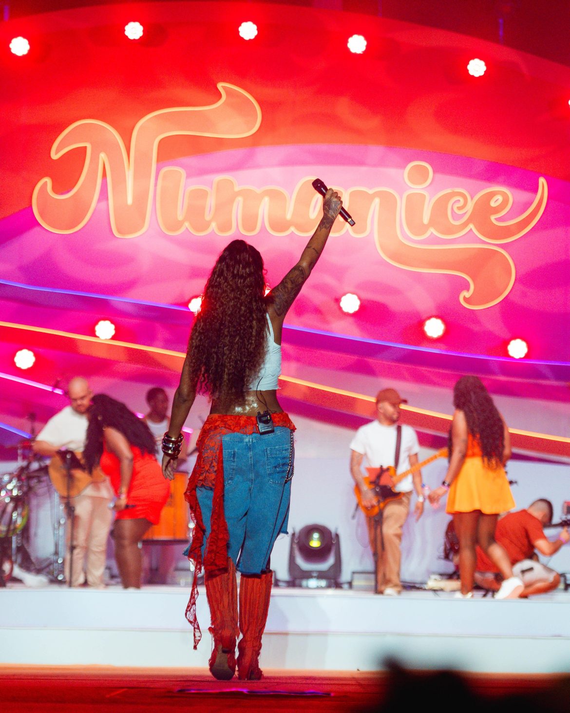 Numanice #3: Ludmilla anuncia abertura das vendas para o show em Niterói