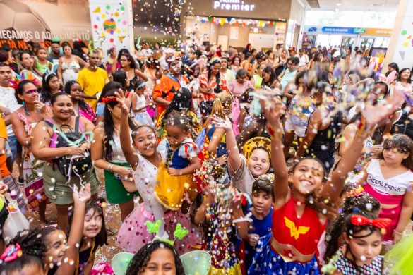 Bailinho de Carnaval no Caxias Shopping