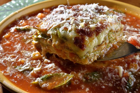 Lasanha verde à bolonhesa – Foto: Mauro Holanda Lasanha verde à bolonhesa - Foto: Mauro Holanda