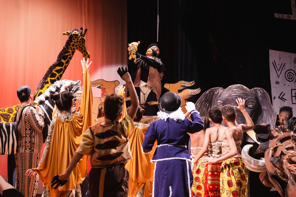 “O Rei Leão” ganha versão musical da Oficina Estilhaça