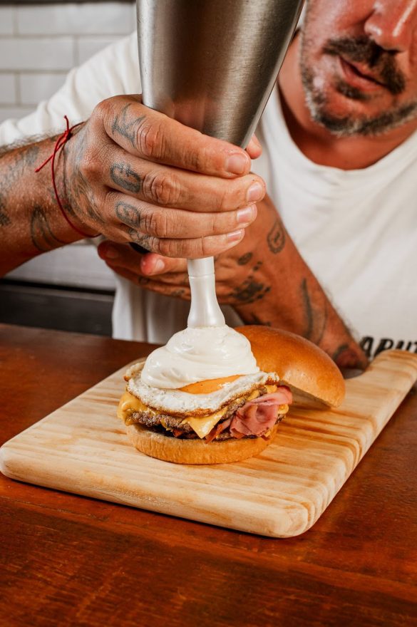 T.T.Burger recebe Gonzalo Vidal
