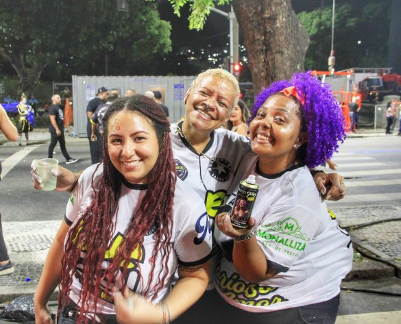 As maquiadoras Rosangela Pereira e Rita Borges e a social midia Débora Lourenço