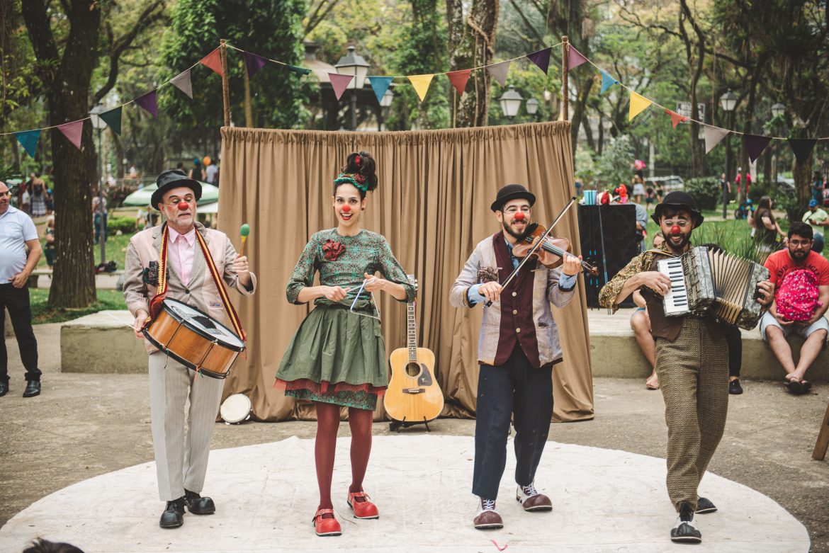 Grupo Palhastônicos