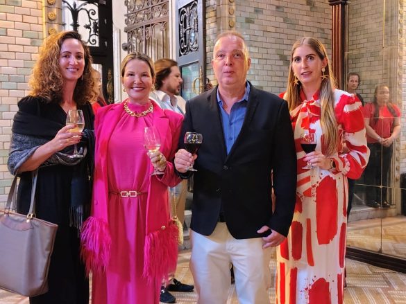 Sophie Barbara ,Viviane Fernandes ,Bayard Boiteux e Judith Schildberger Sophie Barbara ,Viviane Fernandes ,Bayard Boiteux e Judith Schildberger