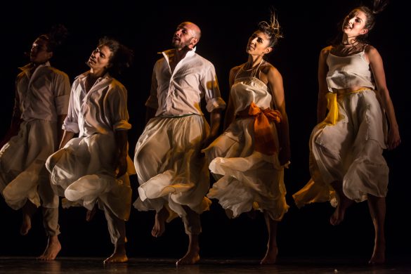 Dançando Villa Curitiba Cia Dança – Foto Leco de Souza Dançando Villa Curitiba Cia Dança - Foto Leco de Souza