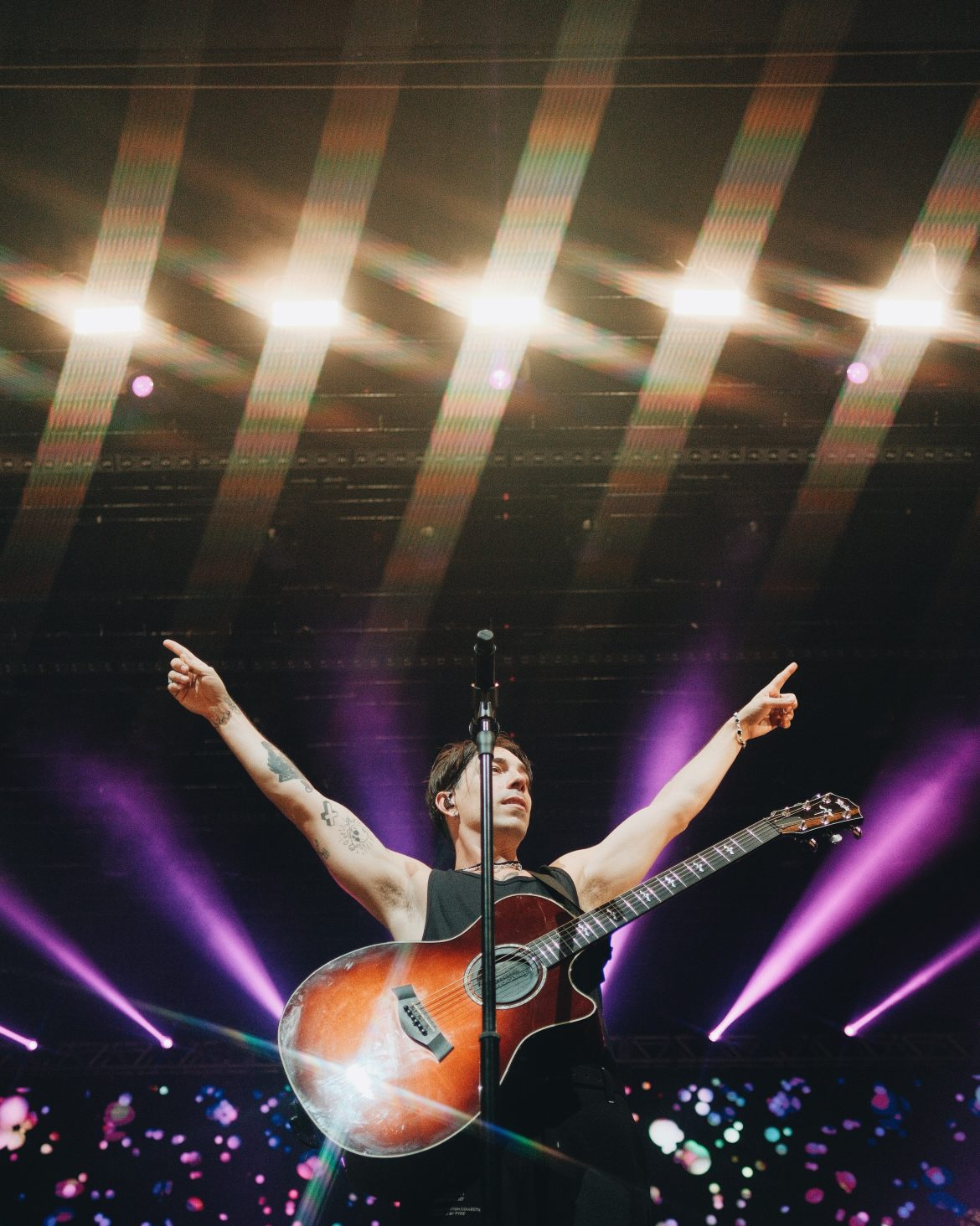 Di Ferrero se apresenta, pela primeira vez, no Circo Voador