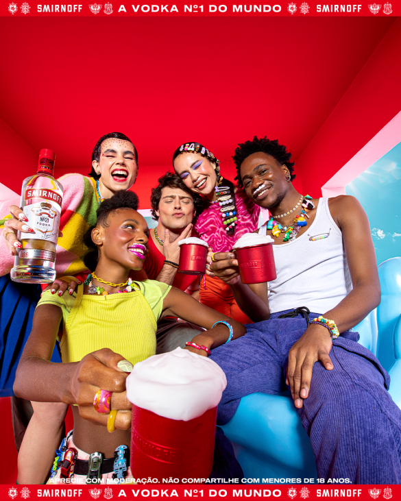 Em estreia no Lollapalooza Brasil 2025, Smirnoff, a vodka nº1 do mundo, surpreende com novos drinks e experiências inusitadas